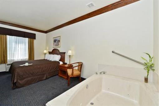 фото отеля BEST WESTERN Fort Worth Inn & Suites