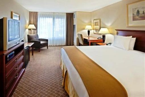 фото отеля Holiday Inn Express Hotel & Suites Lacey