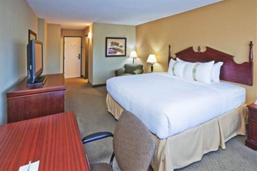 фото отеля Holiday Inn Wichita Falls (At the Falls)