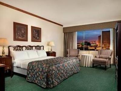 фото отеля Riviera Hotel & Casino