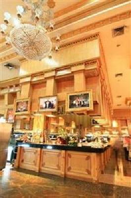 фото отеля 13 Coins Airport Hotel Ngam Wong Wan Nonthaburi