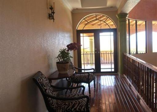 фото отеля Milbrooks Resort