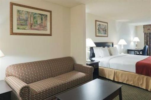 фото отеля Holiday Inn Express Hotel & Suites Martinsville