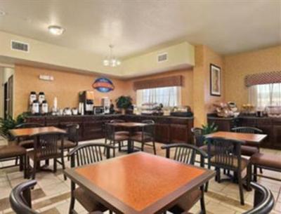 фото отеля Baymont Inn & Suites Decatur