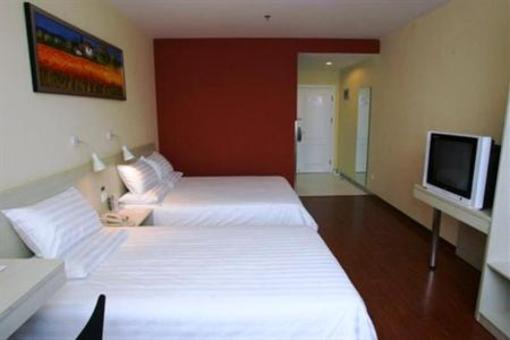 фото отеля Hanting Express Changchun Qimaocheng