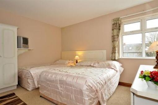 фото отеля College Crest Guest House Galway