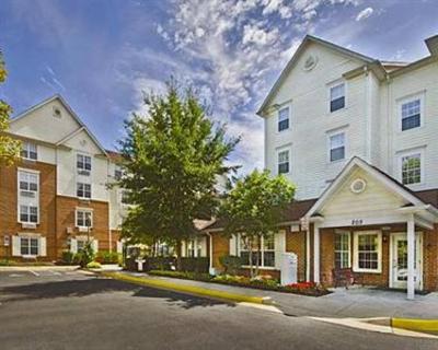 фото отеля Towneplace Suites Falls Church