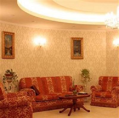 фото отеля Hotel Maxim Oradea