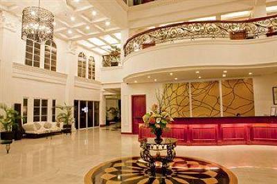фото отеля Lewis Grand Hotel