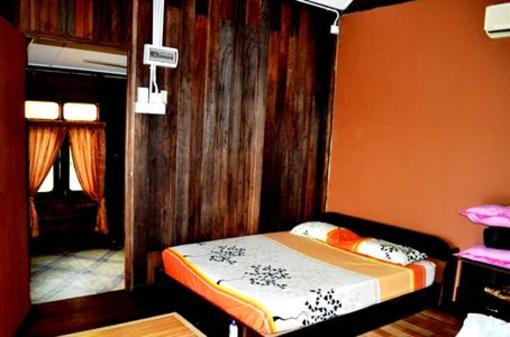 фото отеля Homestay Air Manis