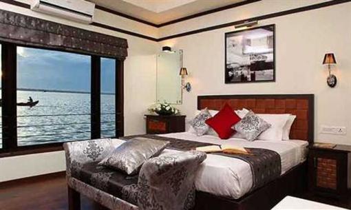 фото отеля Spice Routes- Luxury House Boat