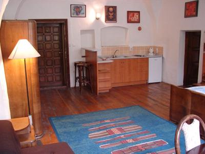 фото отеля Downtown Apartments