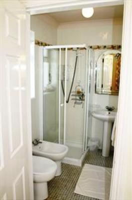 фото отеля Asgard Guesthouse Galway