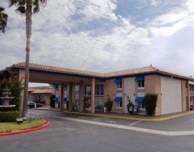 фото отеля Travelodge Hotel Airport Costa Mesa