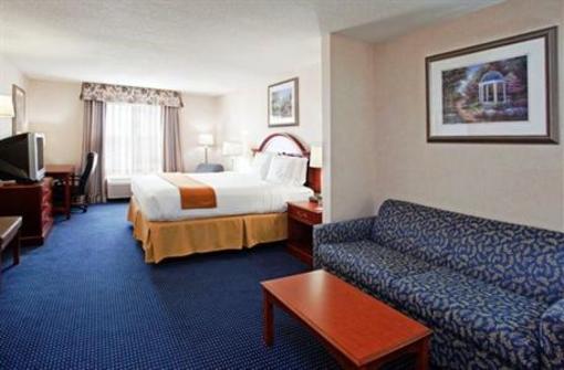 фото отеля Holiday Inn Express Cleveland-Richfield