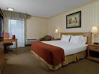 фото отеля Holiday Inn Express Camarillo