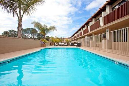 фото отеля Holiday Inn Express Hotel & Suites Solana Beach