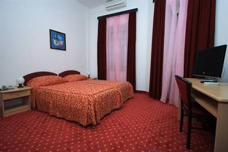 фото отеля Hotel Sumratin