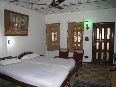 фото отеля Bundelkhand Riverside Retreat Orchha