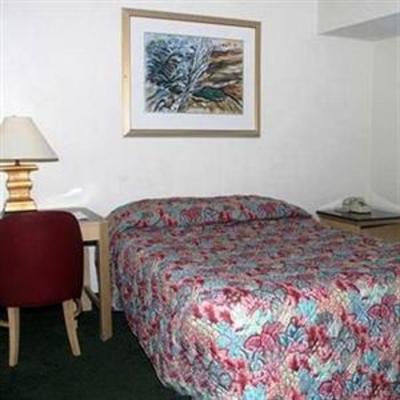 фото отеля Studios and Suites 4 Less