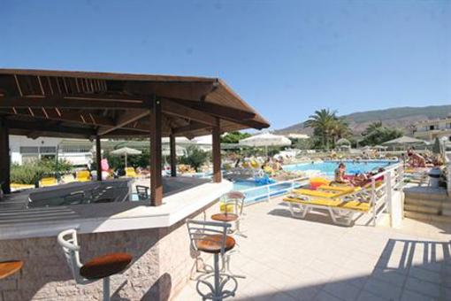 фото отеля Niriides Beach Hotel