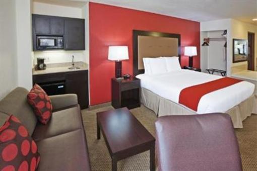 фото отеля Holiday Inn Express Hotel & Suites Penn Square Oklahoma City