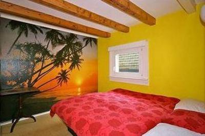 фото отеля Short Stay Apartment Kloveniersburgwal