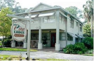 фото отеля Pine Lodge Bed and Breakfast