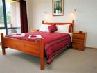 фото отеля Marsden Court Apartments Strahan