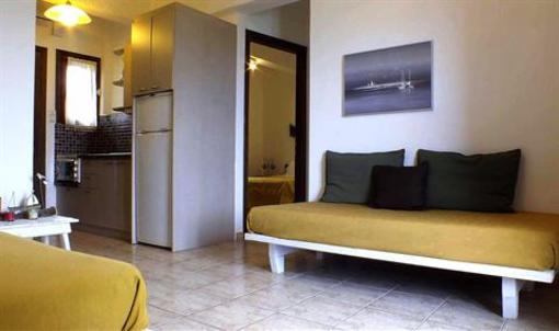 фото отеля Christaras Apartments