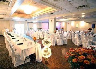 фото отеля Quality Inn & Conference Centre Downtown