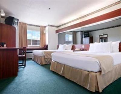 фото отеля Microtel Inn & Suites Green Bay