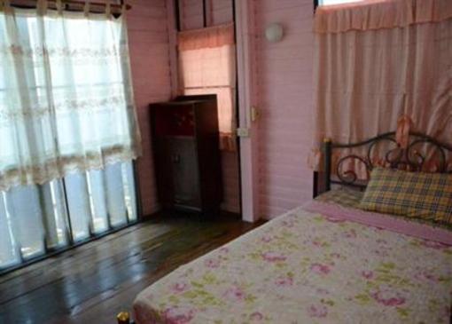 фото отеля Phiman Riverview Guesthouse