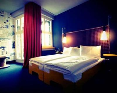 фото отеля Superbude Hotel Hostel St.Pauli