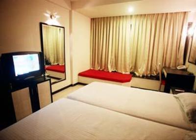 фото отеля Savoy Suites Hotel Mumbai