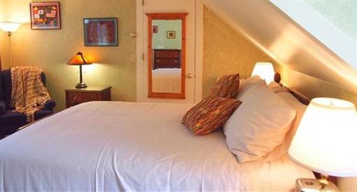 фото отеля The Admiral Peary Inn Bed & Breakfast