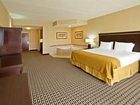 фото отеля Holiday Inn Express Hotel & Suites Seymour