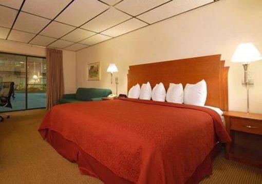 фото отеля Quality Inn & Suites Salina