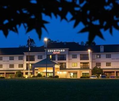 фото отеля Courtyard by Marriott Columbus Tipton Lakes