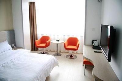 фото отеля Civil Aviation Holiday Inn Dalian