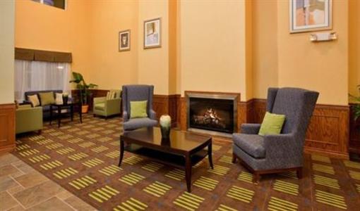 фото отеля Holiday Inn Express Hotel & Suites Kansas City Sports Complex