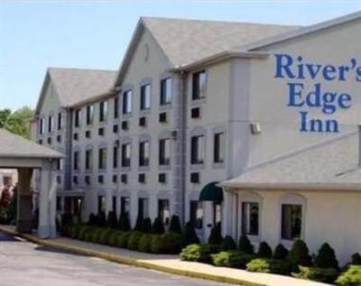 фото отеля River's Edge Inn