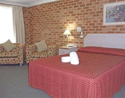 фото отеля Town and Country Motor Inn Tamworth