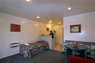 фото отеля Birchwood Spa Motel