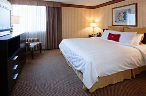 фото отеля Crowne Plaza Hotel Madison