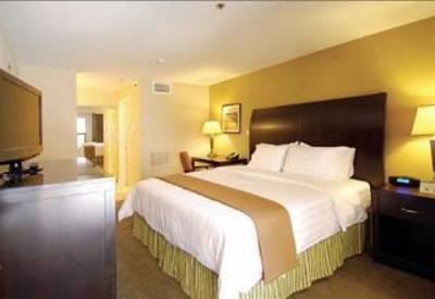 фото отеля BEST WESTERN Plus Meridian Inn & Suites, Anaheim-Orange