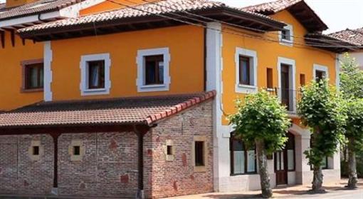 фото отеля Hotel El Angliru Cangas de Onis