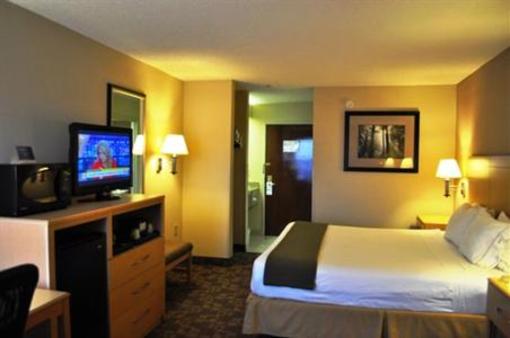 фото отеля Holiday Inn Express Roanoke Rapids