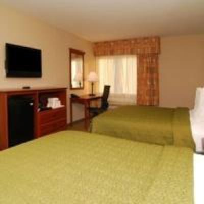 фото отеля Quality Inn & Suites Near Fairgrounds Ybor City