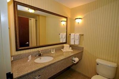 фото отеля Comfort Suites Mahwah